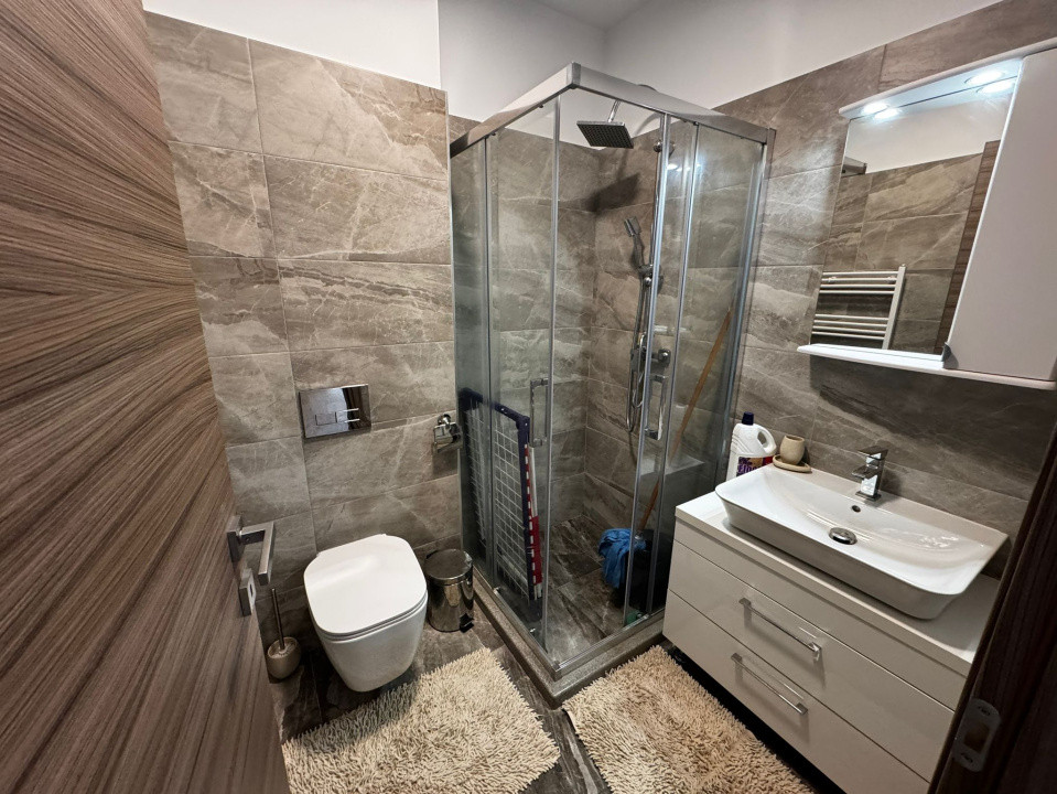Apartament 3 camere, decomandat, 96mp, Lapus Arges, zona Trenul Pierdut. 