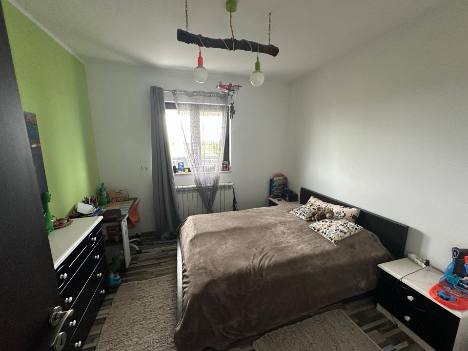 Casă P+M,5 camere