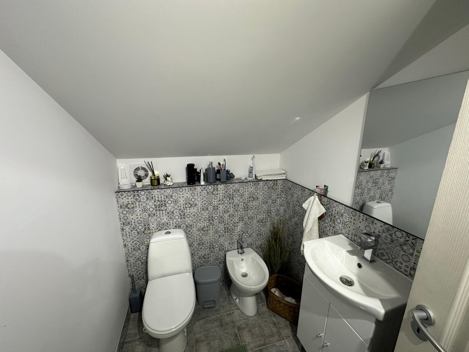 Casă P+M,5 camere