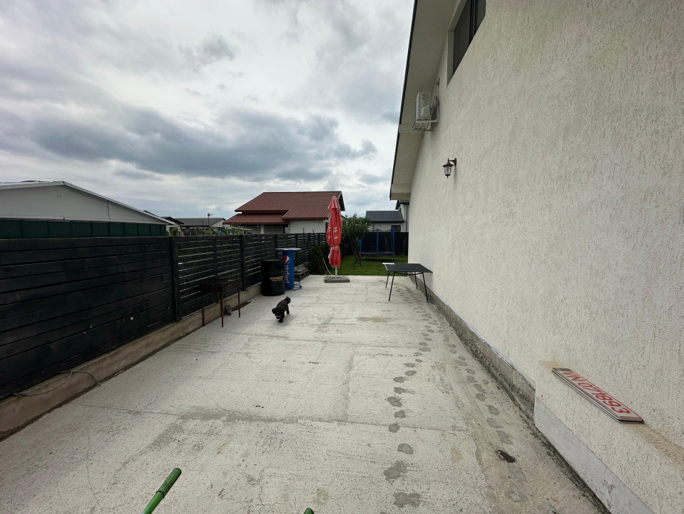 Casă P+M,5 camere