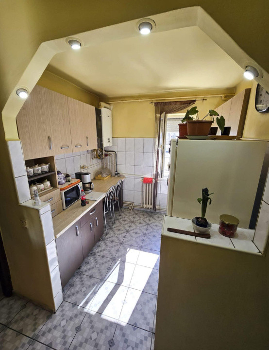 Apartament de vânzare, 47mp utili, zona Vasile Aaron