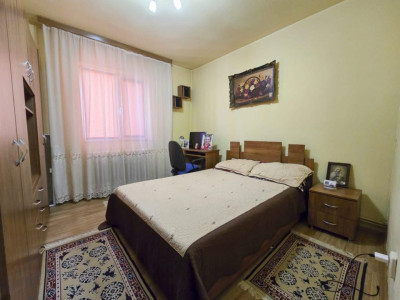 Apartament de vânzare, 47mp utili, zona Vasile Aaron
