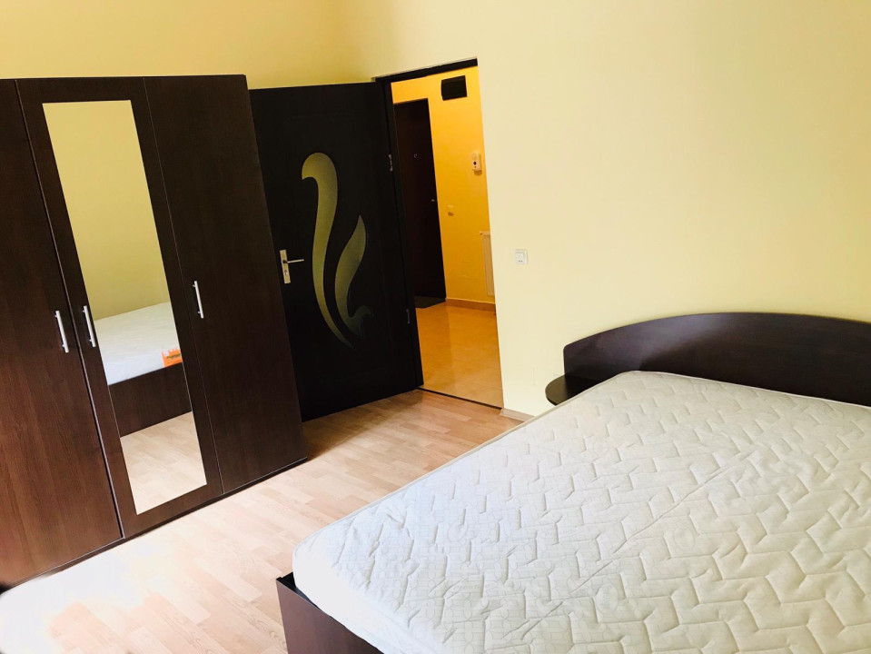 De vânzare apartament cu o cameră, 40 mp.,+balcon 8 mp., Zorilor, 156000 Euro