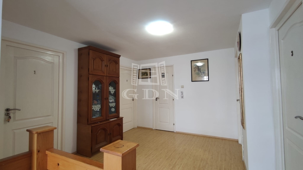 Casă P+1 cu 6 camere, decomandată, suprafață utilă 220 mp, Paleu