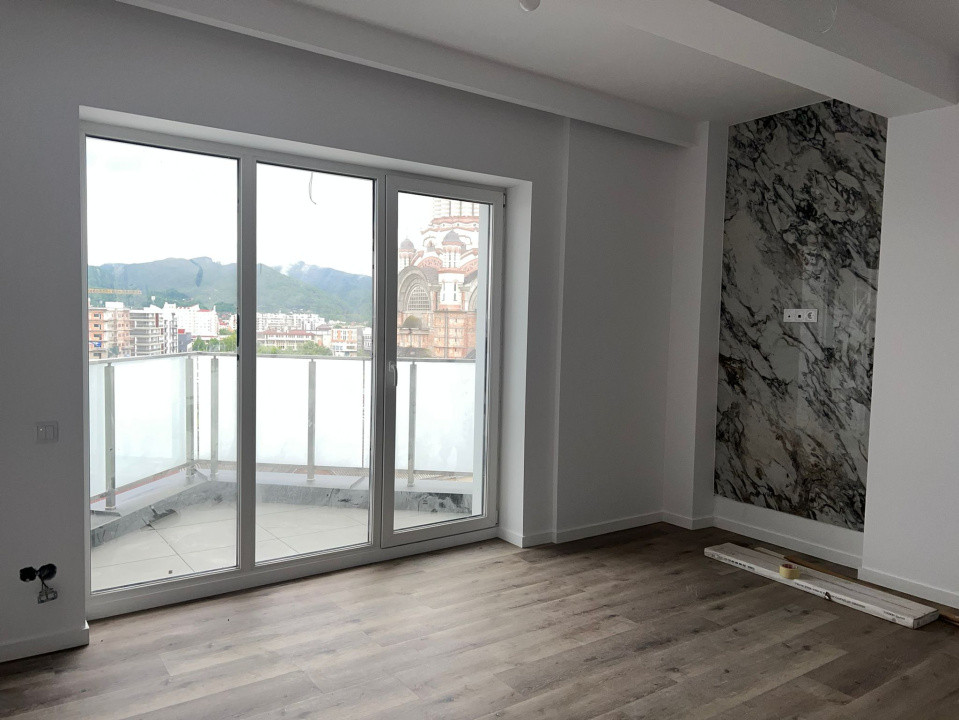 Apartament cu 3 camere , ultracentral cu panorama deosebita
