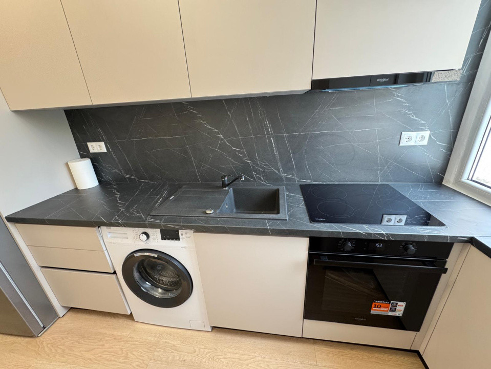 Oportunitate! Apart. cu 2 cam., 45 mp., Semicentral, Horea, 158000 Eur