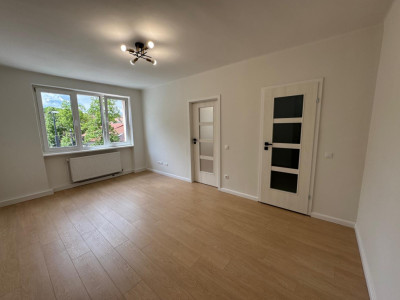Oportunitate! Apart. cu 2 cam., 45 mp., Semicentral, Horea, 158000 Eur