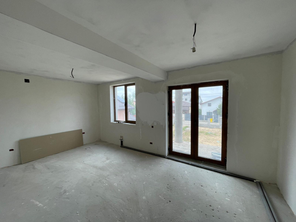 Casă semifinisată P+1 cu teren de 710mp în proximitatea centurii de Nord Craiova