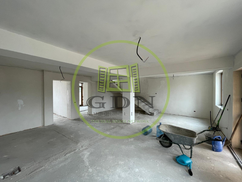 Casă semifinisată P+1 cu teren de 710mp în proximitatea centurii de Nord Craiova