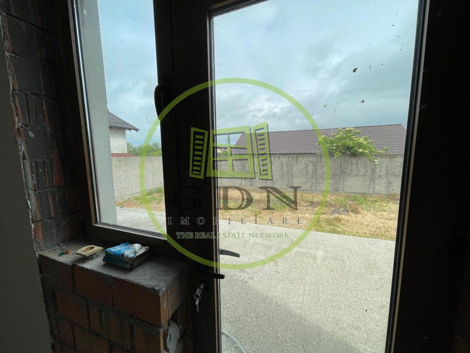 Casă semifinisată P+1 cu teren de 710mp în proximitatea centurii de Nord Craiova