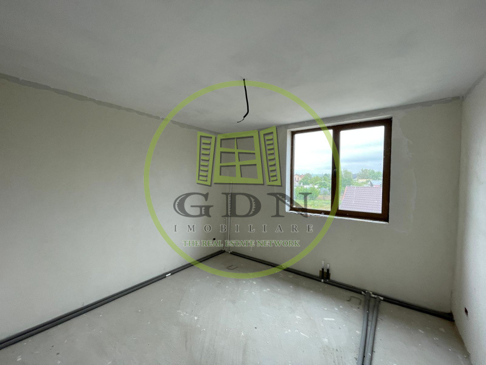 Casă semifinisată P+1 cu teren de 710mp în proximitatea centurii de Nord Craiova