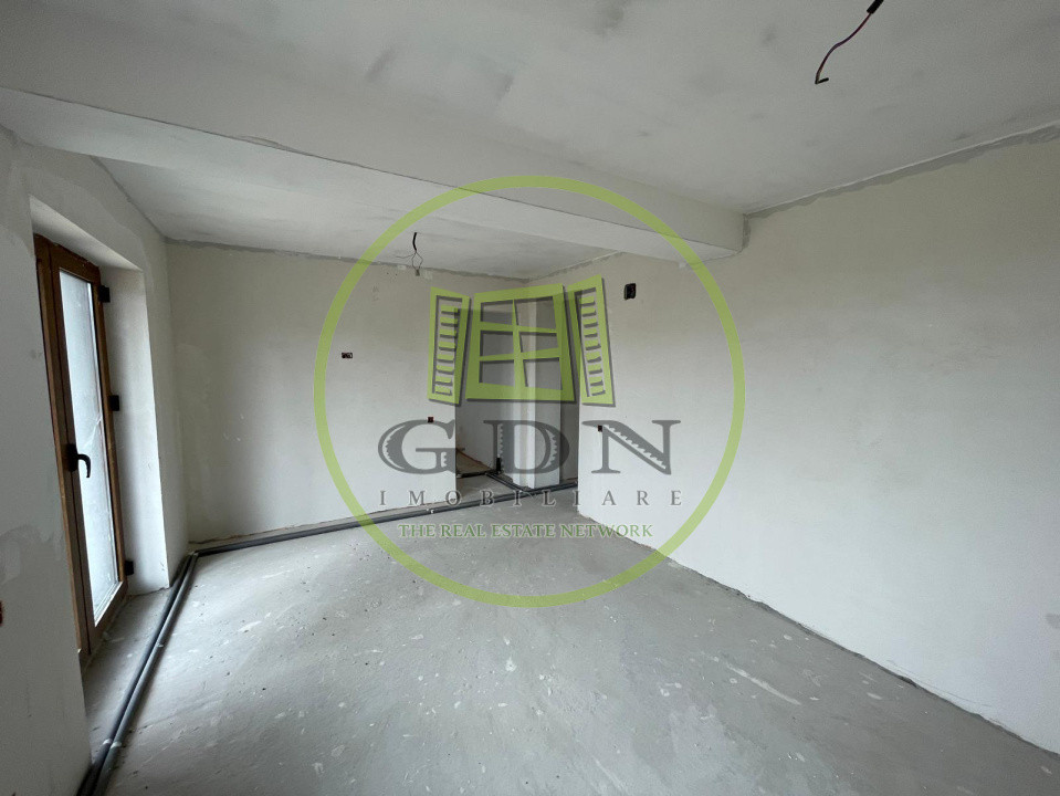 Casă semifinisată P+1 cu teren de 710mp în proximitatea centurii de Nord Craiova