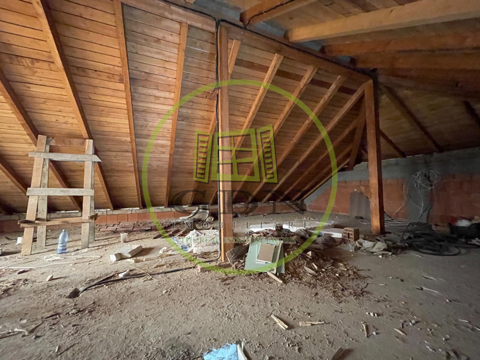 Casă semifinisată P+1 cu teren de 710mp în proximitatea centurii de Nord Craiova