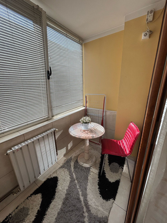 Apartament ultracentral cu 2 camere de inchiriat