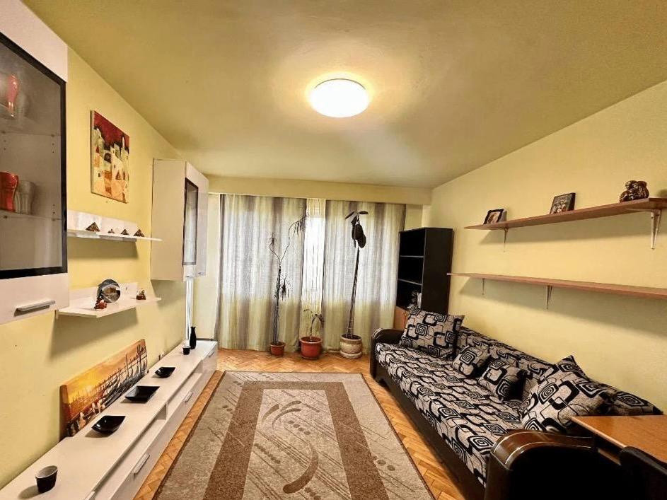 Închiriere apart. cu 2 camere, 42 mp., Mănăștur, 500 Eur