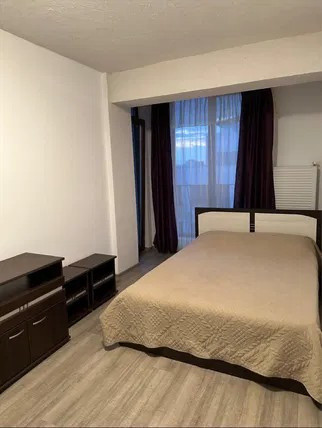Apartament 3 camere decomandat , 70 mp, zona Doamna Stanca