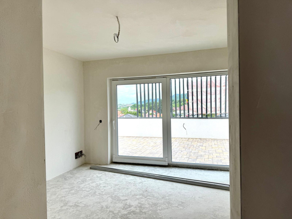 Penthouse in Tautii Magheraus - priveliste spre raul baita