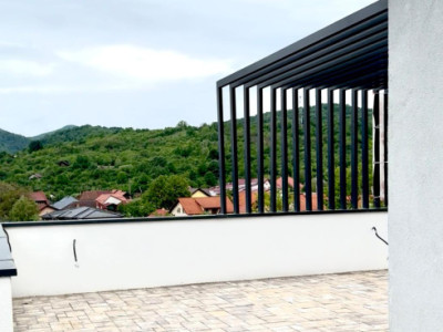 Penthouse in Tautii Magheraus - priveliste spre raul baita