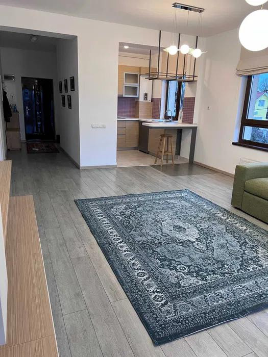 Închiriere apart. cu 3 cam., 80 mp.+garaj, 800 Eur., Europa/Zorilor