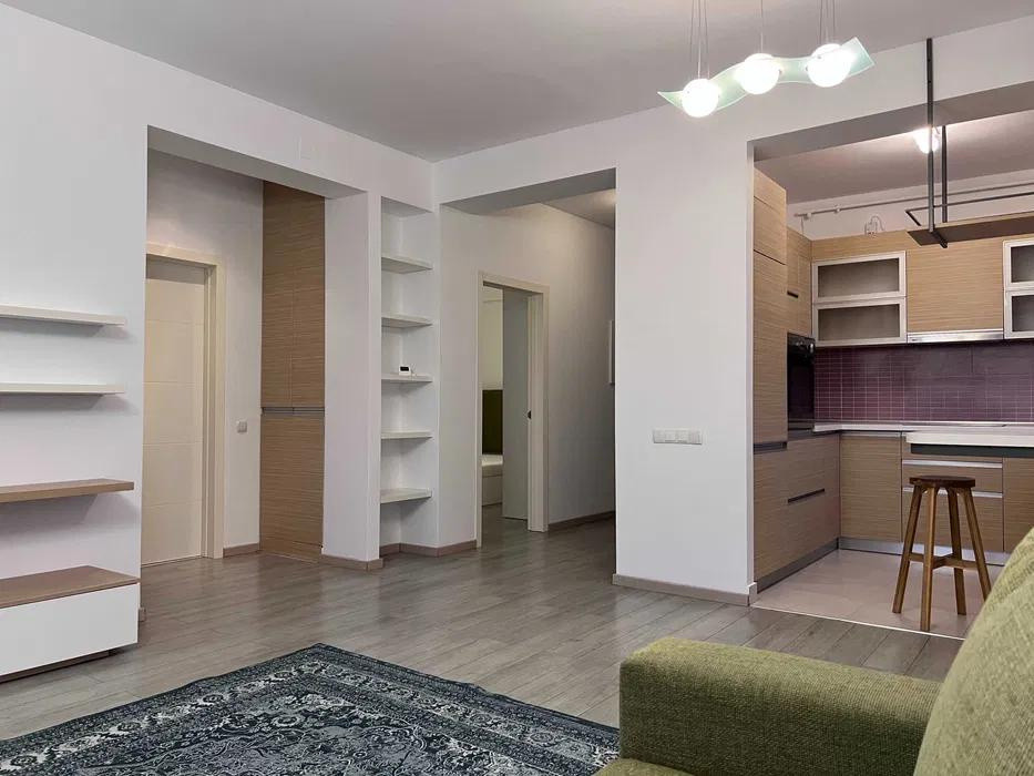 Închiriere apart. cu 3 cam., 80 mp.+garaj, 800 Eur., Europa/Zorilor