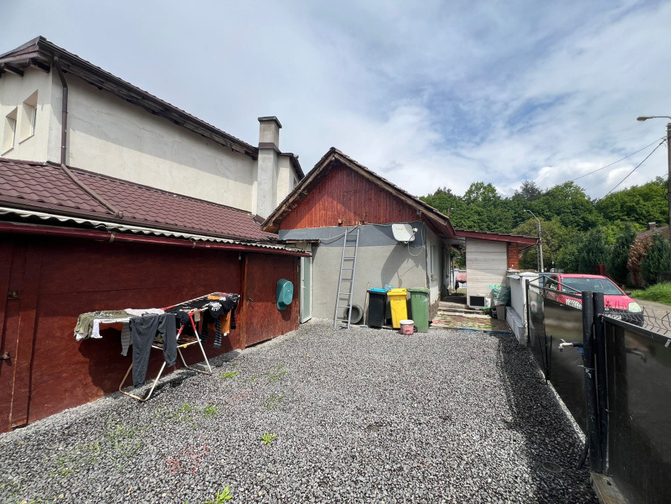 Casa cu 2 camere zona Grivitei 