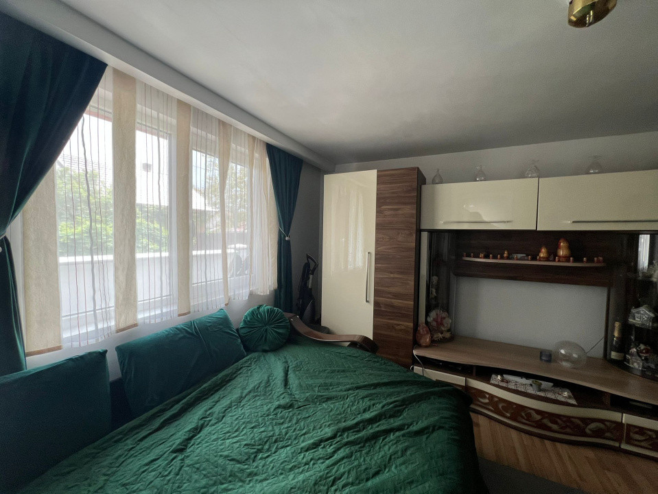 Casa cu 2 camere zona Grivitei 