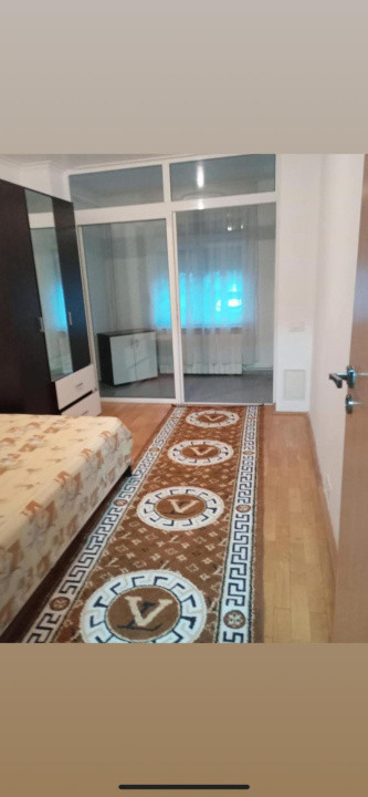 Apartament 4 Camere apropiere metrou!
