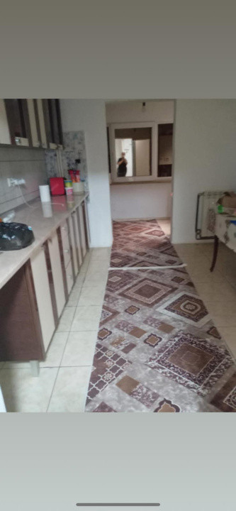 Apartament 4 Camere apropiere metrou!
