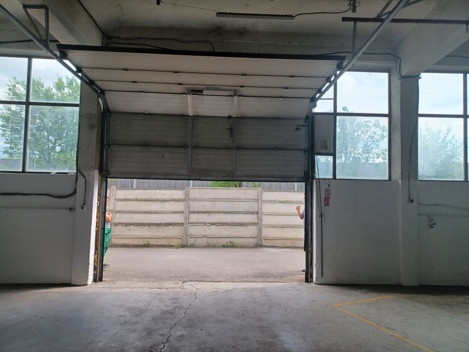 De vanzare hala industriala plus spatiu birouri