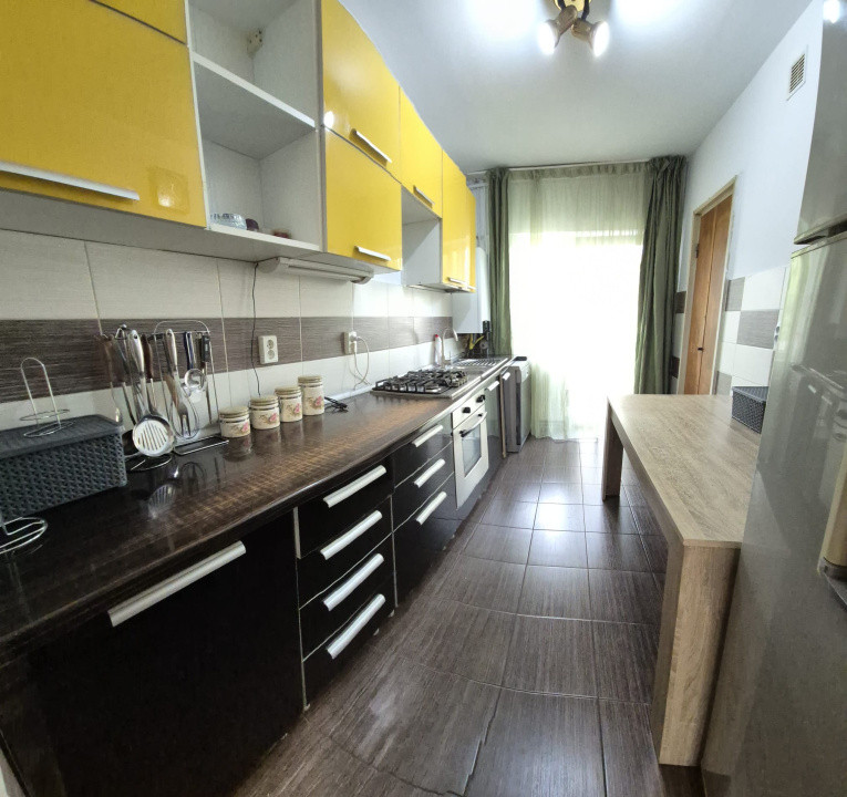 Închiriere apart mobilat, 3 cam, 91 mp., + parcare, Grigorescu, 620 Eur
