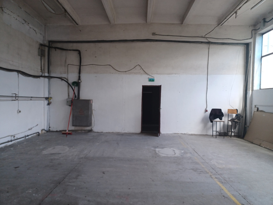 Inchiriez Hala industriala + spatiu birouri 