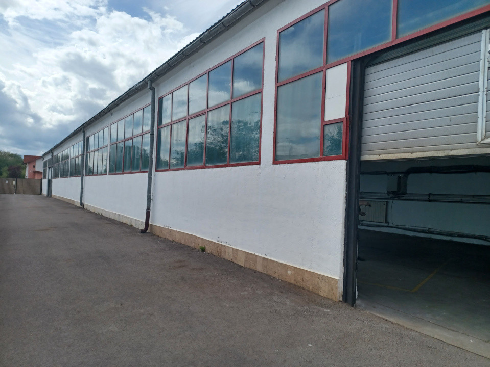 Inchiriez Hala industriala + spatiu birouri 