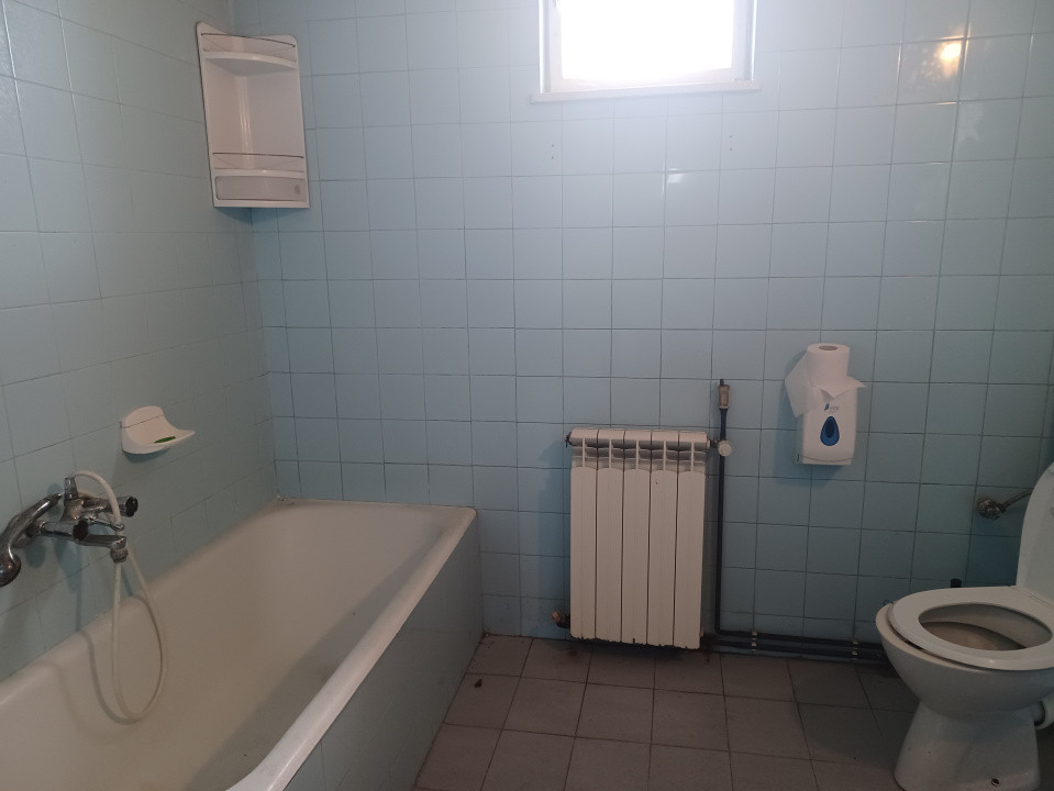 Inchiriez Hala industriala + spatiu birouri 