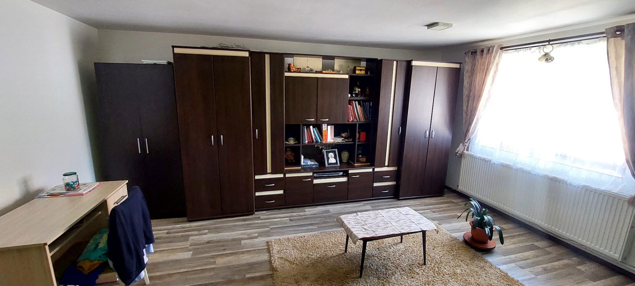 Casa 4 camere suprafata utila 126mp, teren 1600mp, spre vanzare in Seica Mare