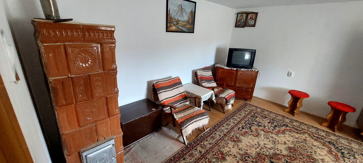 Casa 2 camere suprafata utila 78 mp,teren 691 mp,spre vanzare in Gusu Sibiu