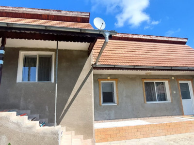 Casa 2 camere suprafata utila 78 mp,teren 691 mp,spre vanzare in Gusu Sibiu
