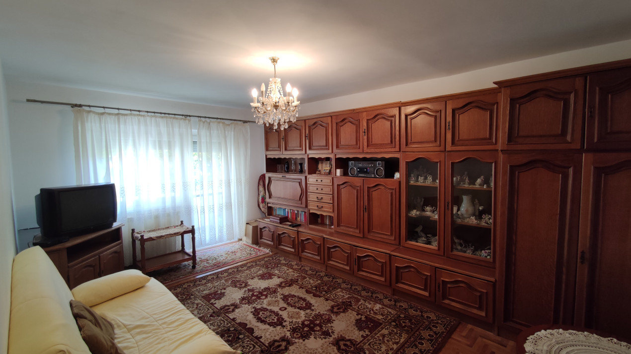 Apartament cu 3 camere, decomandat, suprafață utilă 68 mp, Decebal