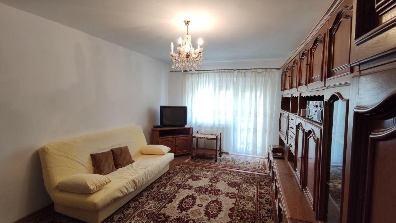 Apartament cu 3 camere, decomandat, suprafață utilă 68 mp, Decebal