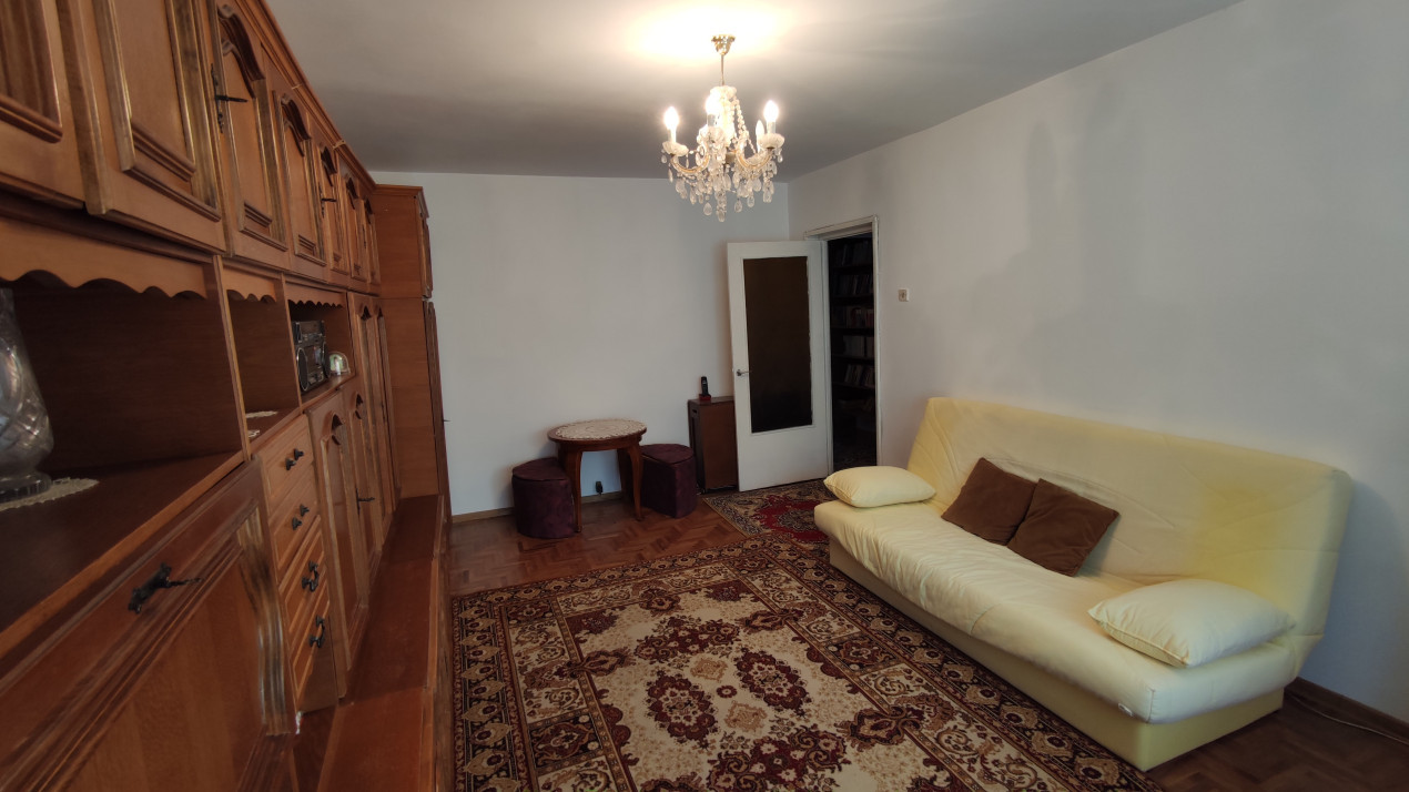 Apartament cu 3 camere, decomandat, suprafață utilă 68 mp, Decebal