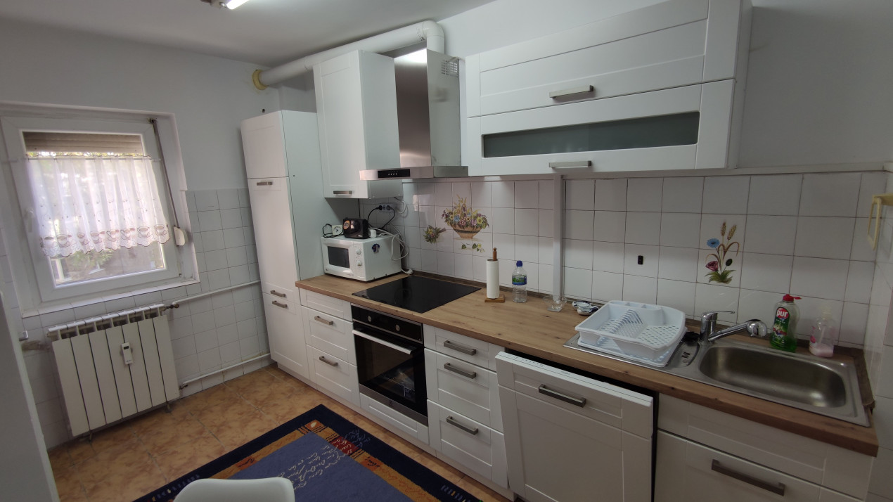 Apartament cu 3 camere, decomandat, suprafață utilă 68 mp, Decebal