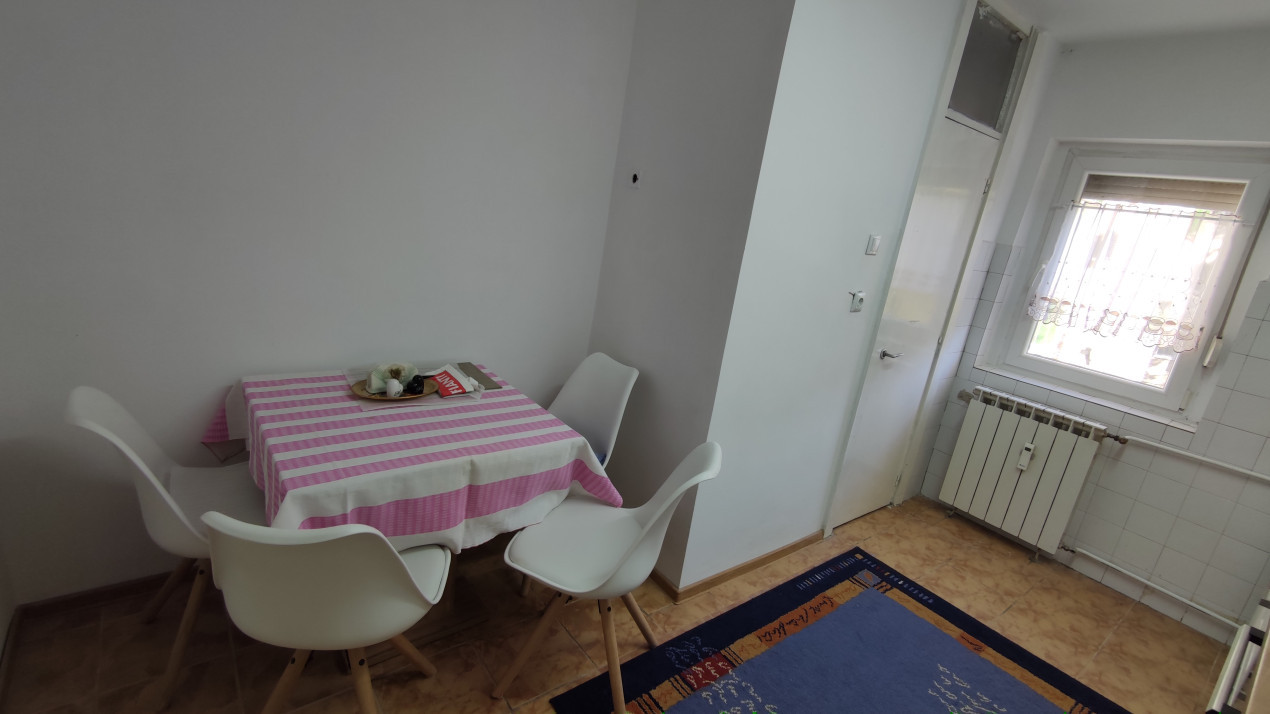 Apartament cu 3 camere, decomandat, suprafață utilă 68 mp, Decebal