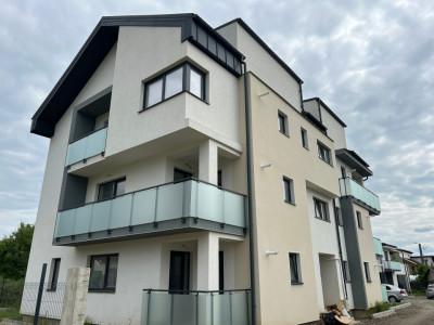 Apartament cu 3 camere in Livada