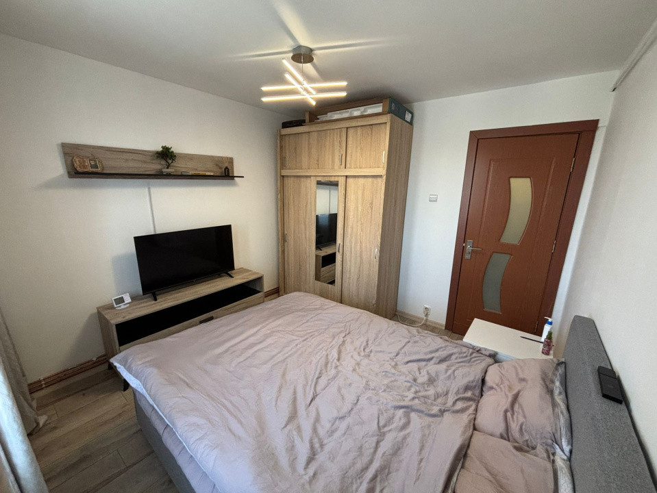 Apartament 2 camere, semidecomandat, 50.98mp, Cartier Craiovita, zona Statia 30