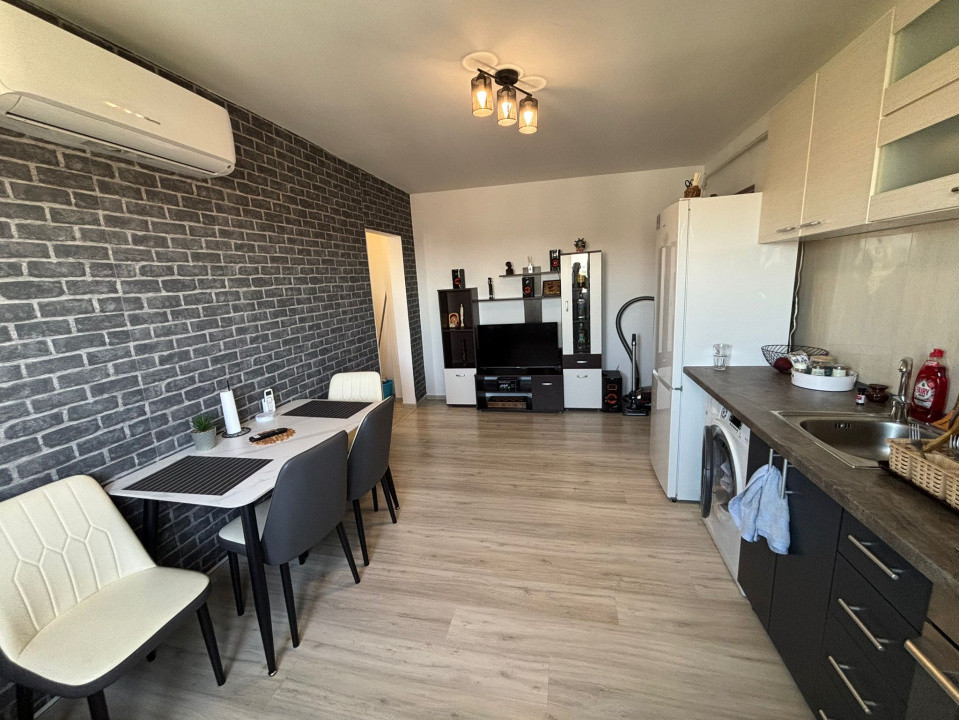 Apartament 2 camere, semidecomandat, 50.98mp, Cartier Craiovita, zona Statia 30