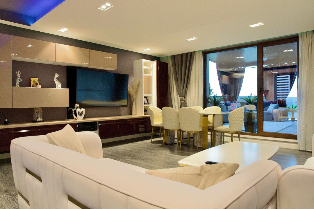 Vânzare Penthouse, 80 mp.+terasă,2 locuri de parcare, Mărăști, 370000 Eur