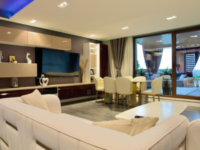 Vânzare Penthouse, 80 mp.+terasă,2 locuri de parcare, Mărăști, 370000 Eur