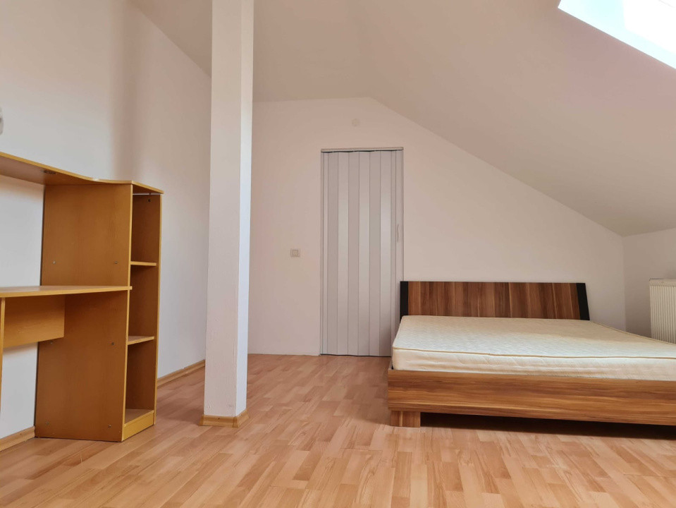 Apartament – 70 mp, mansardă pe 2 niveluri – str. Semaforului