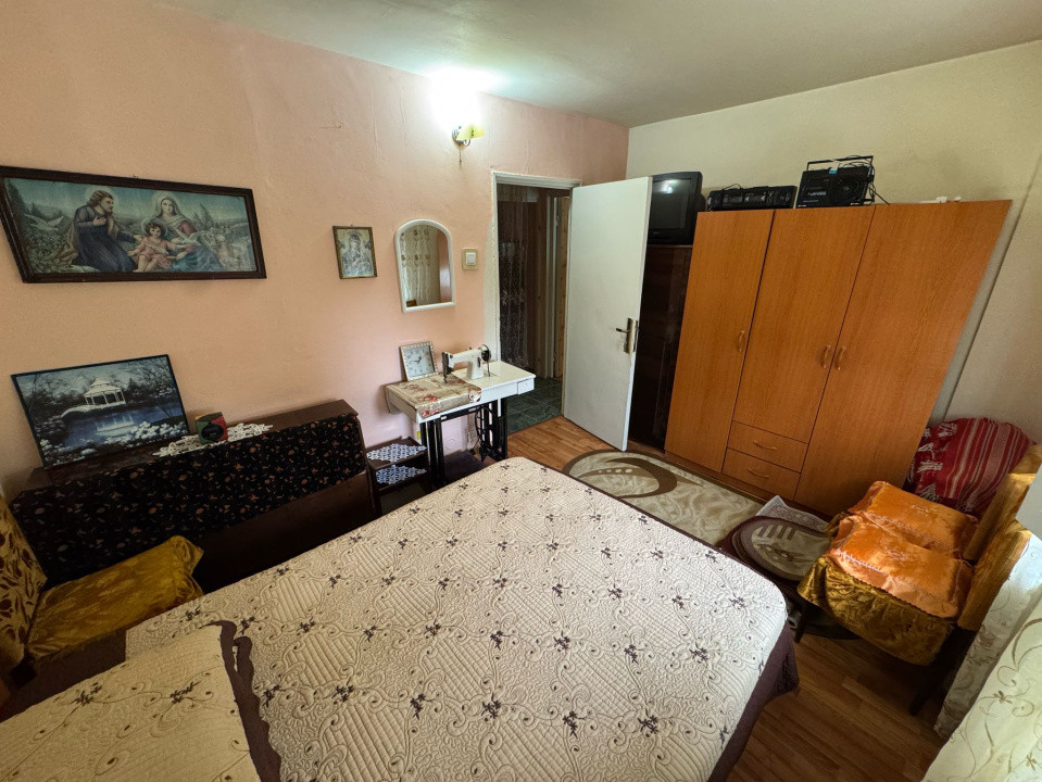 Apartament 2 camere, semidecomandat, 51.5mp, Craiovita Noua, Scoala Elena Farago