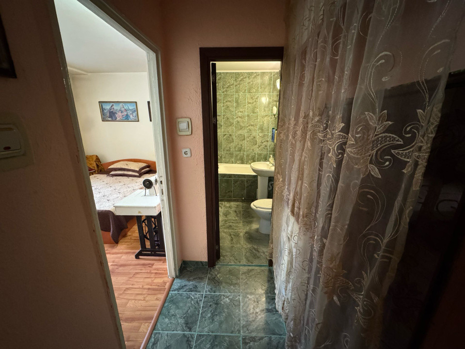Apartament 2 camere, semidecomandat, 51.5mp, Craiovita Noua, Scoala Elena Farago