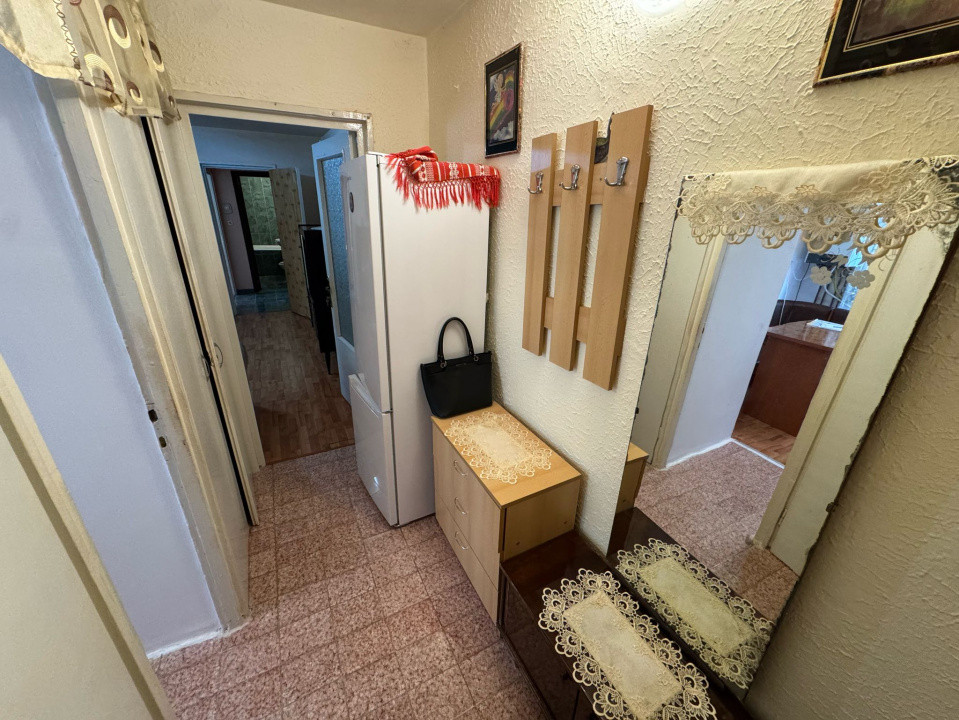 Apartament 2 camere, semidecomandat, 51.5mp, Craiovita Noua, Scoala Elena Farago